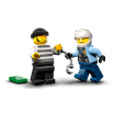 Переслідування автомобіля на поліцейському мотоциклі LEGO - Конструктор (60392)
